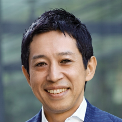 越川 慎司 氏