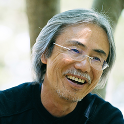 仲隆介